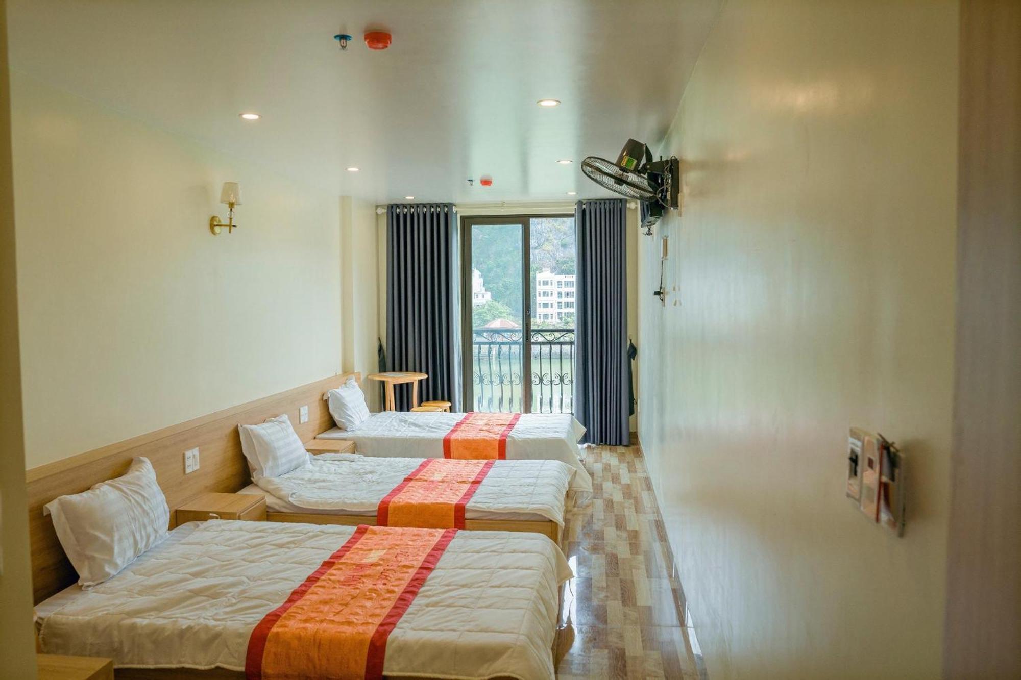 Sea Balcony Hotel Dong Khe Sau Exterior photo