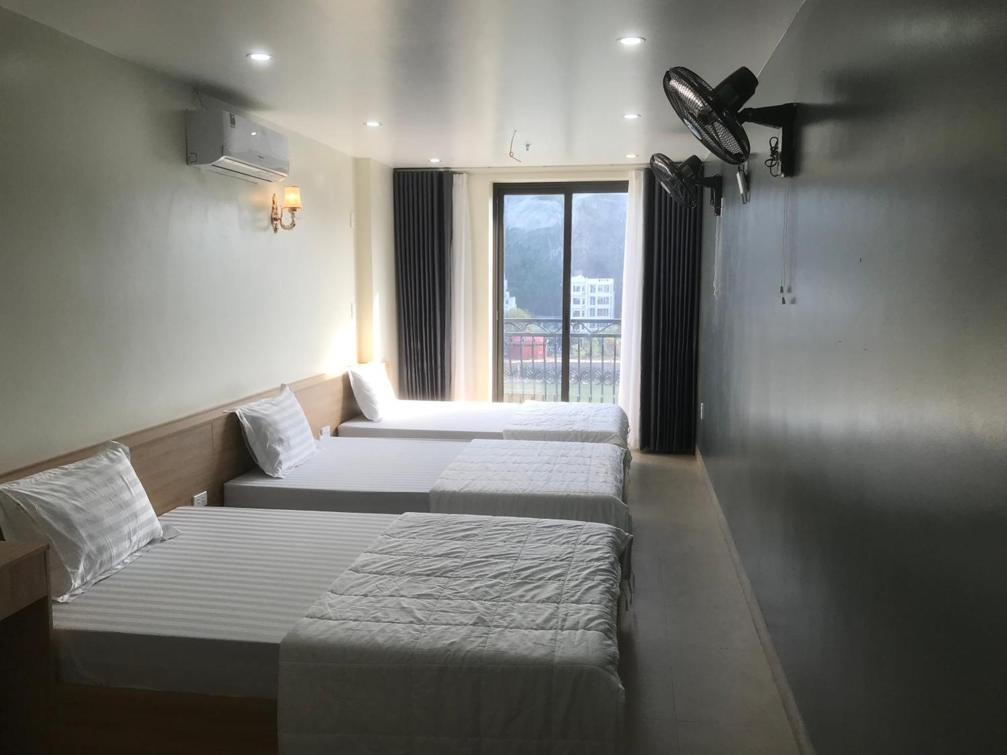 Sea Balcony Hotel Dong Khe Sau Exterior photo