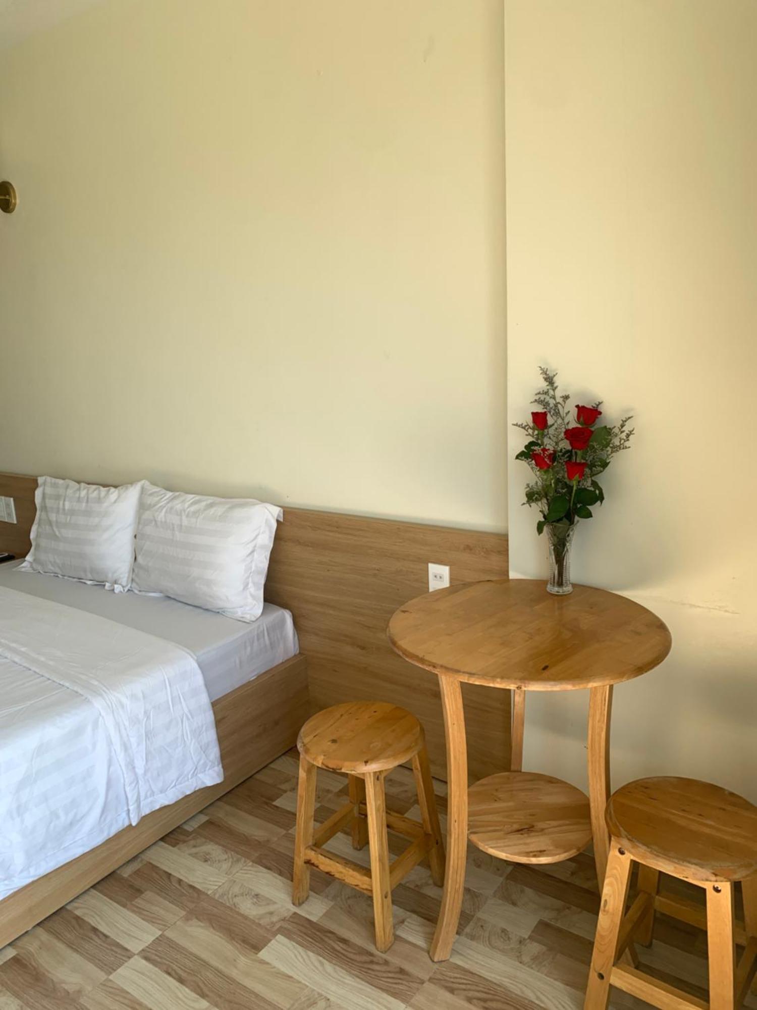Sea Balcony Hotel Dong Khe Sau Exterior photo